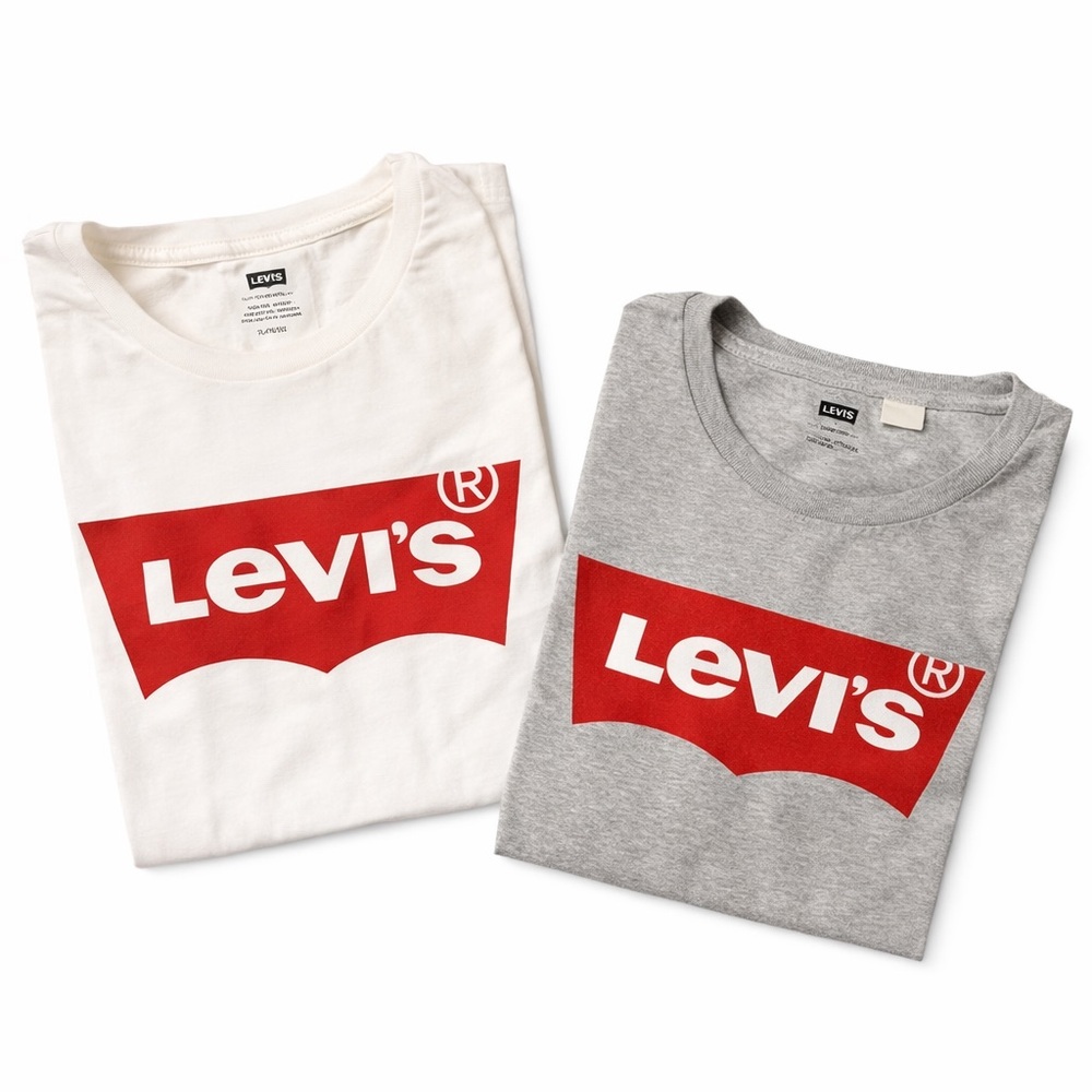 2 Leviโs Short Sleeve XL T Shirts